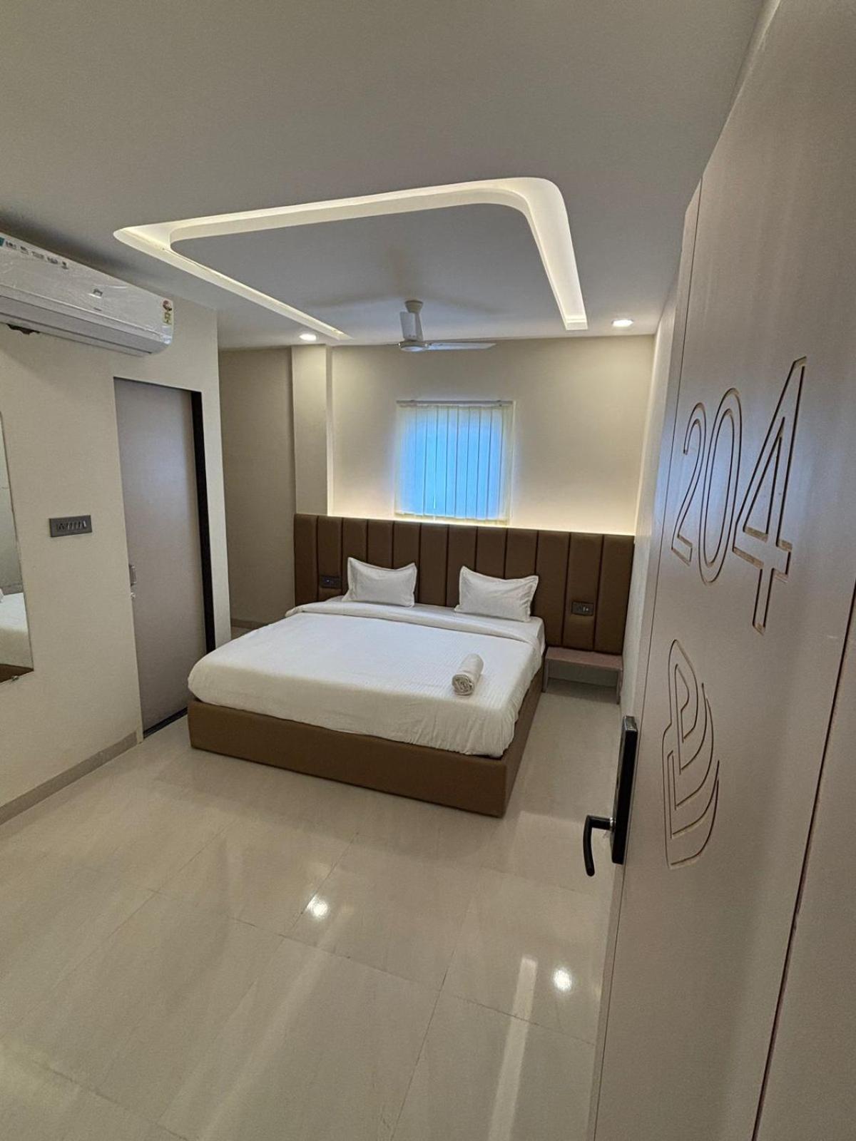 Hotel Vilaasitaa Vijay Nagar Indore Ngoại thất bức ảnh