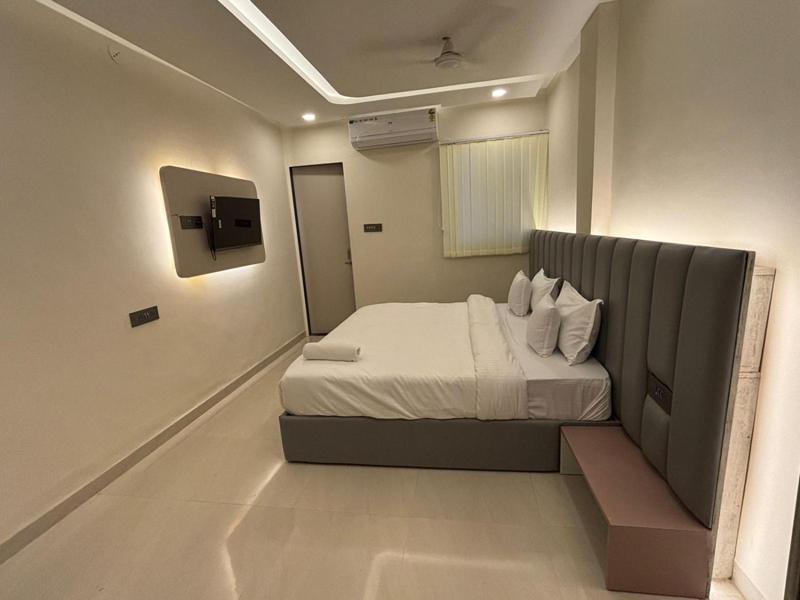 Hotel Vilaasitaa Vijay Nagar Indore Ngoại thất bức ảnh